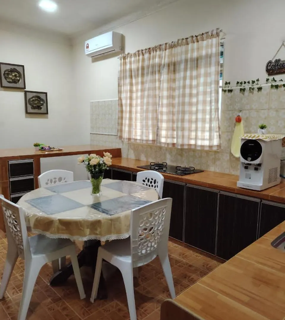 Sri Malati Homestay And Event Space Balik Pulau